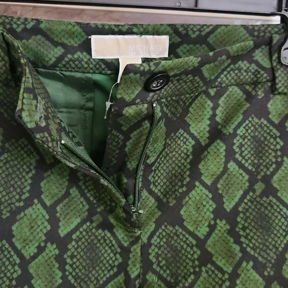 MICHAEL Kors Green Cropped Ankle Pants Snakeskin Dressy Career Office 10 Large - Picture 5 of 10